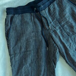 Athleta Men's Navy Striped Joggers